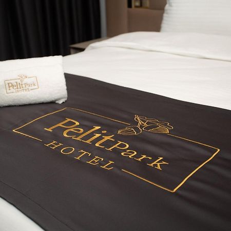 Pelit Park Hotel ทรับซอน ภายนอก รูปภาพ