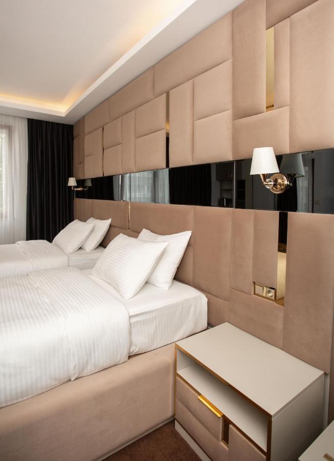Pelit Park Hotel ทรับซอน ภายนอก รูปภาพ