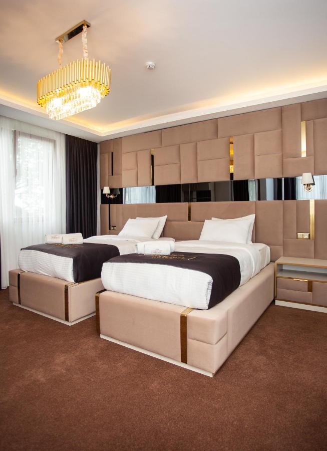 Pelit Park Hotel ทรับซอน ภายนอก รูปภาพ