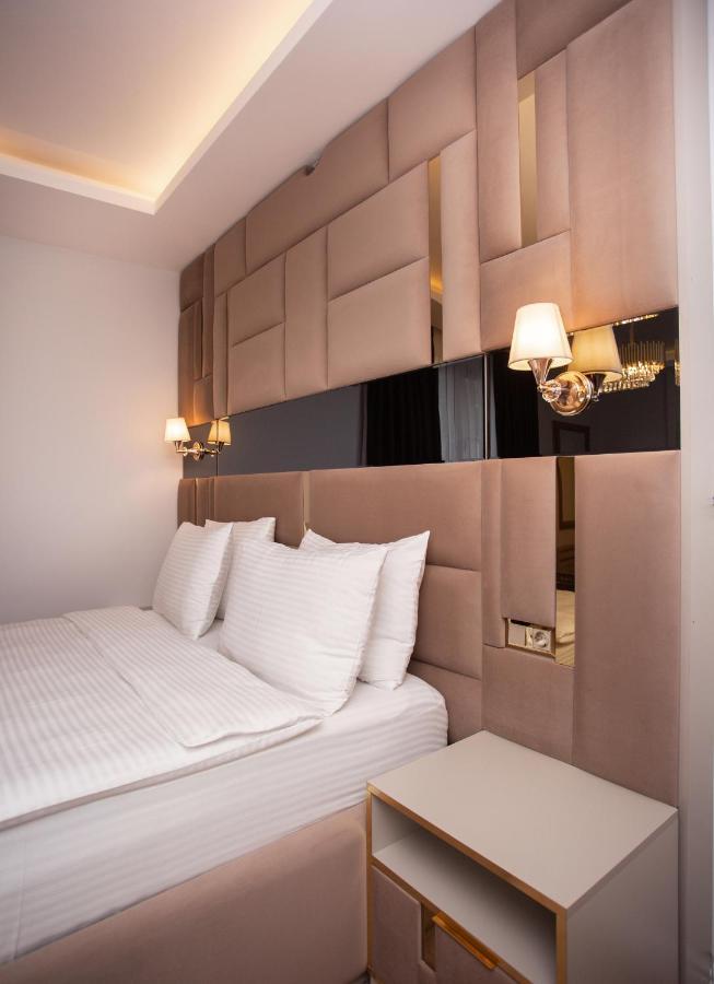 Pelit Park Hotel ทรับซอน ภายนอก รูปภาพ