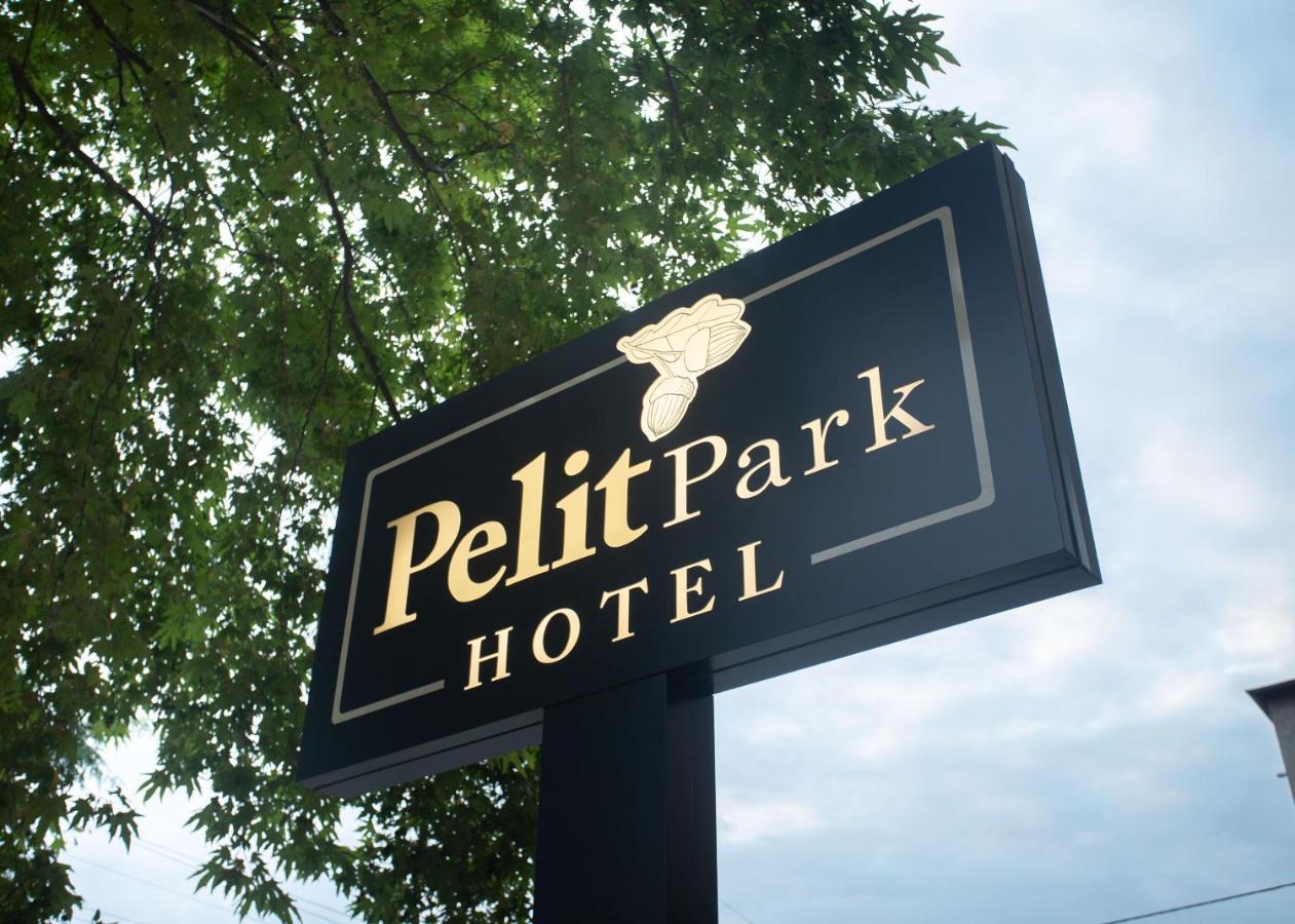 Pelit Park Hotel ทรับซอน ภายนอก รูปภาพ