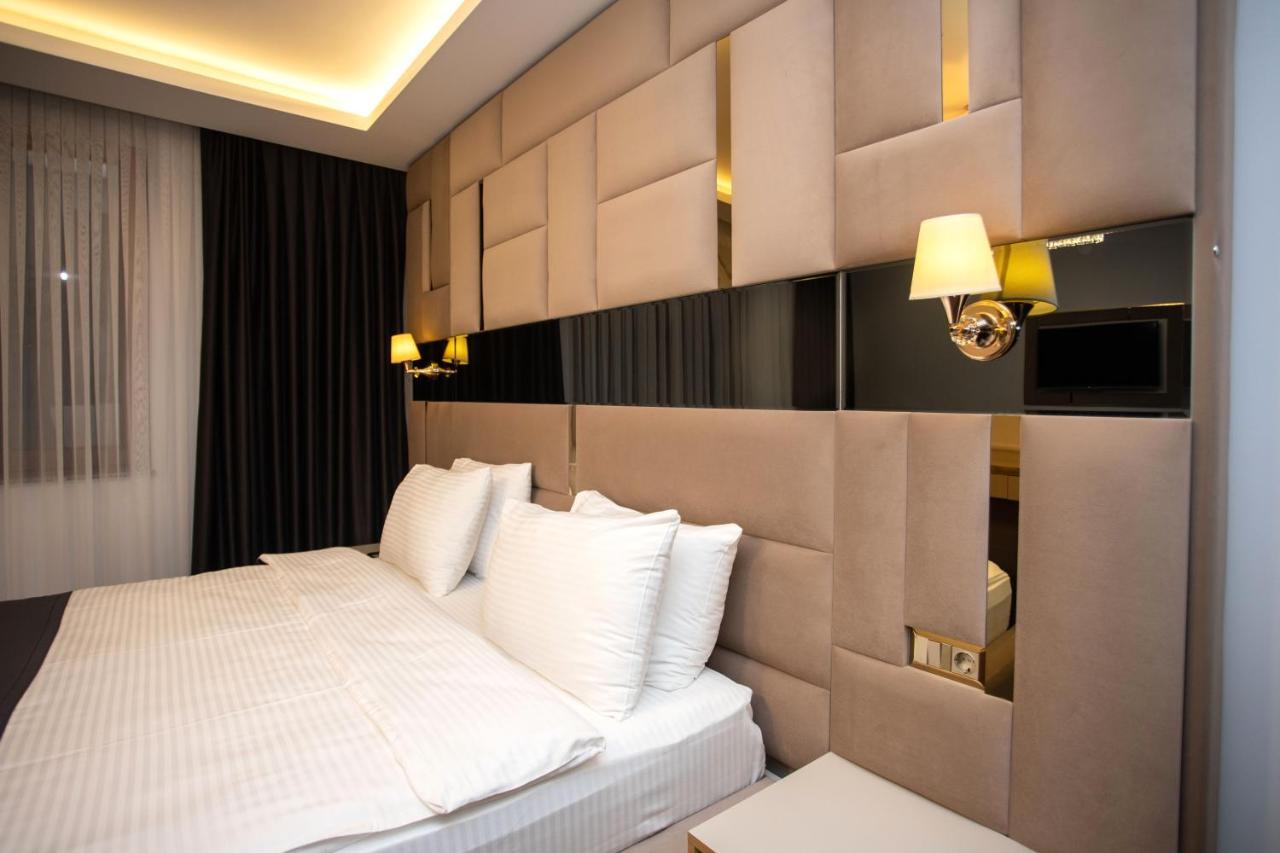 Pelit Park Hotel ทรับซอน ภายนอก รูปภาพ