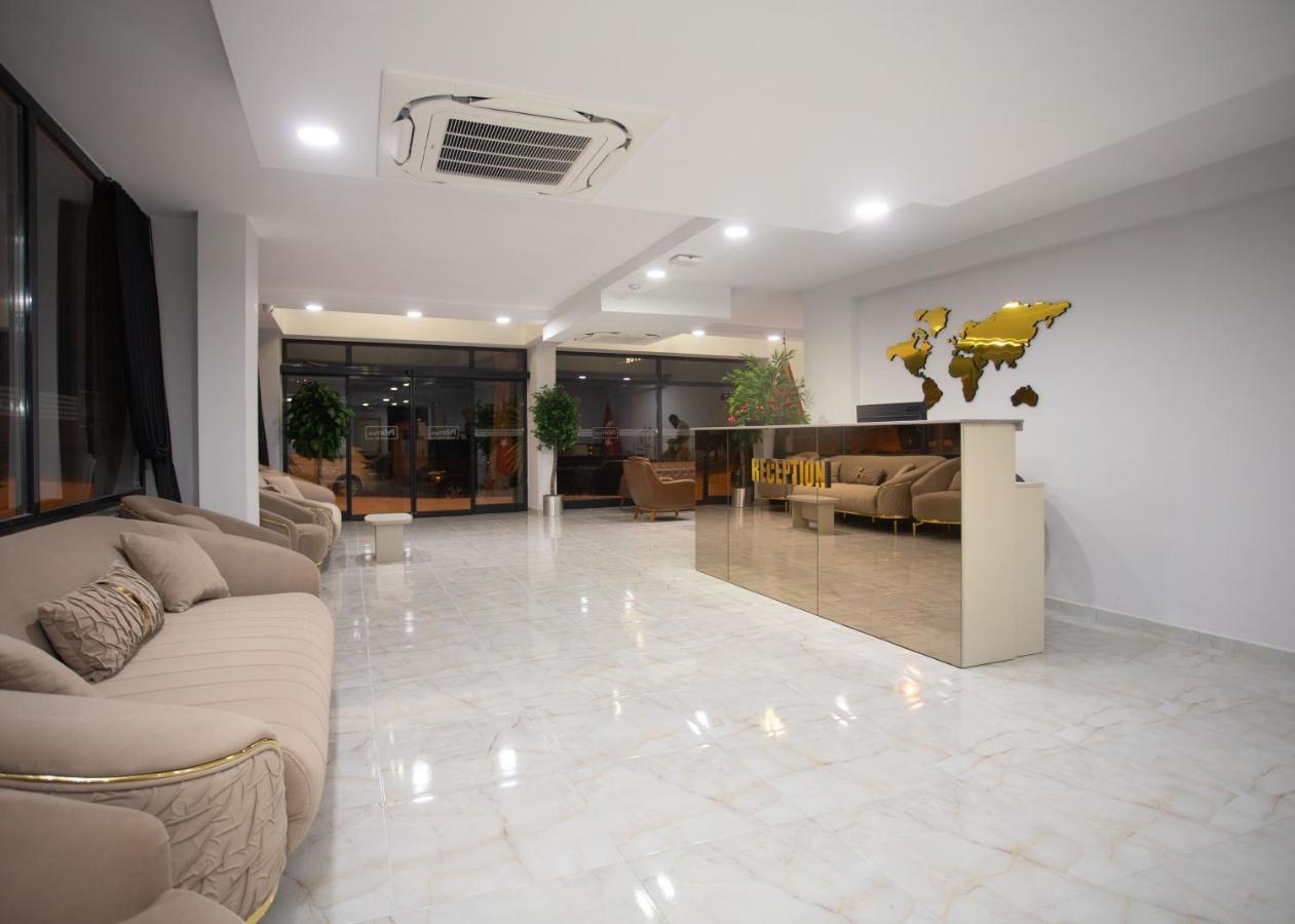 Pelit Park Hotel ทรับซอน ภายนอก รูปภาพ