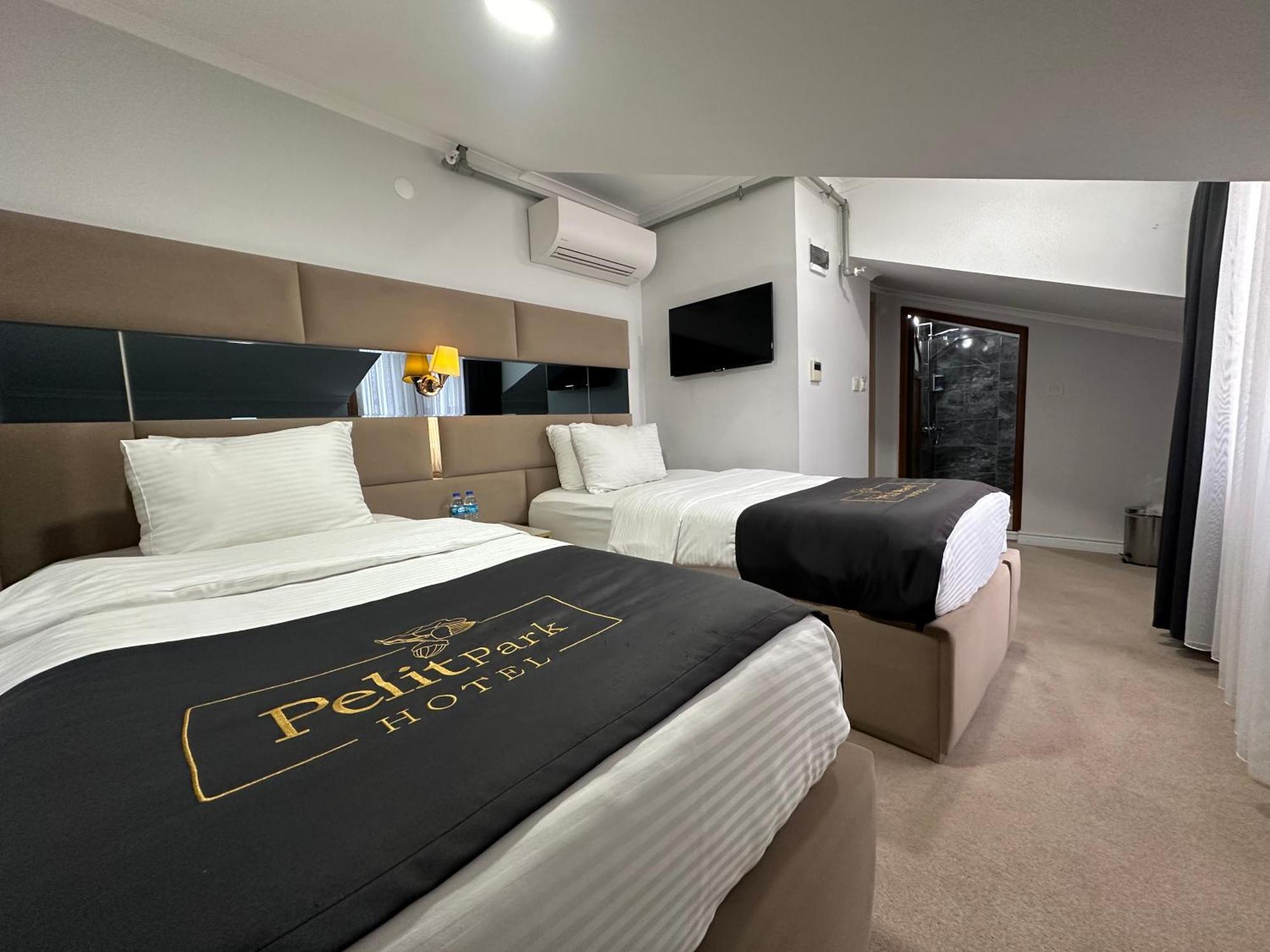 Pelit Park Hotel ทรับซอน ภายนอก รูปภาพ